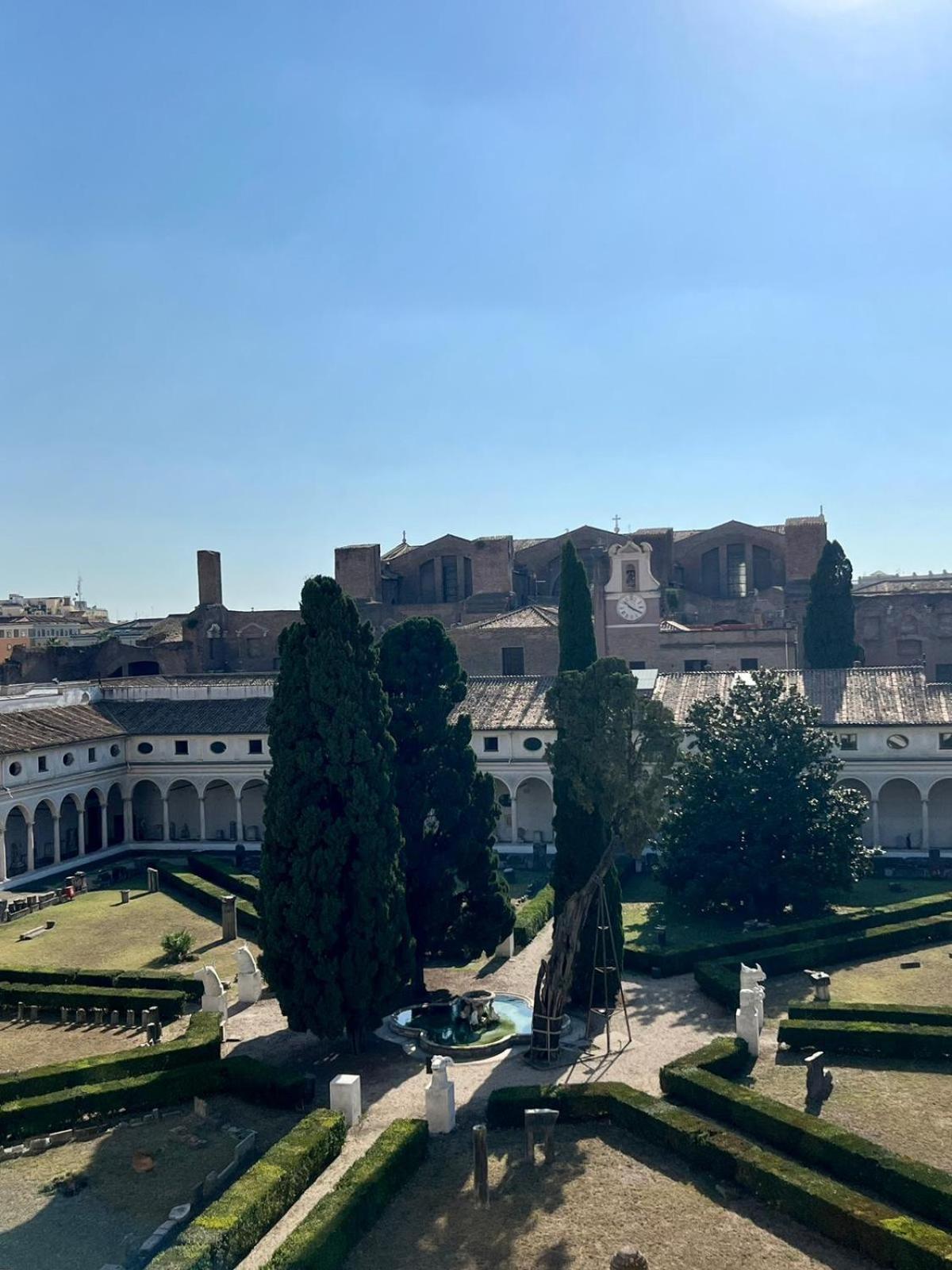 Camera X2 Con Splendida Vista Sulle Terme Di Diocleziano E Sul Chiostro Di Michelangelo Rzym Zewnętrze zdjęcie